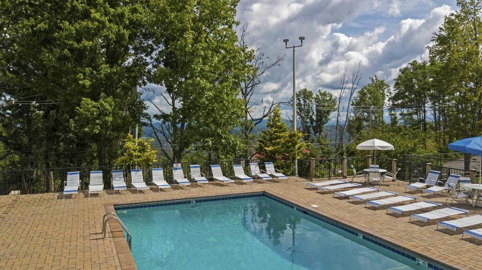 Key Lime Pie, Hot Tub,Wifi, 1089 Free Tickets Each Paid Day, Dollywood And More 개틀린버그 객실 사진