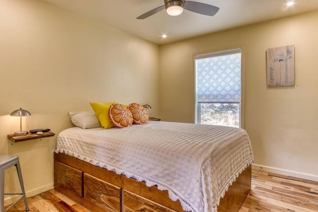 Key Lime Pie, Hot Tub,Wifi, 1089 Free Tickets Each Paid Day, Dollywood And More 개틀린버그 외부 사진