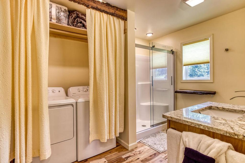 Key Lime Pie, Hot Tub,Wifi, 1089 Free Tickets Each Paid Day, Dollywood And More 개틀린버그 외부 사진