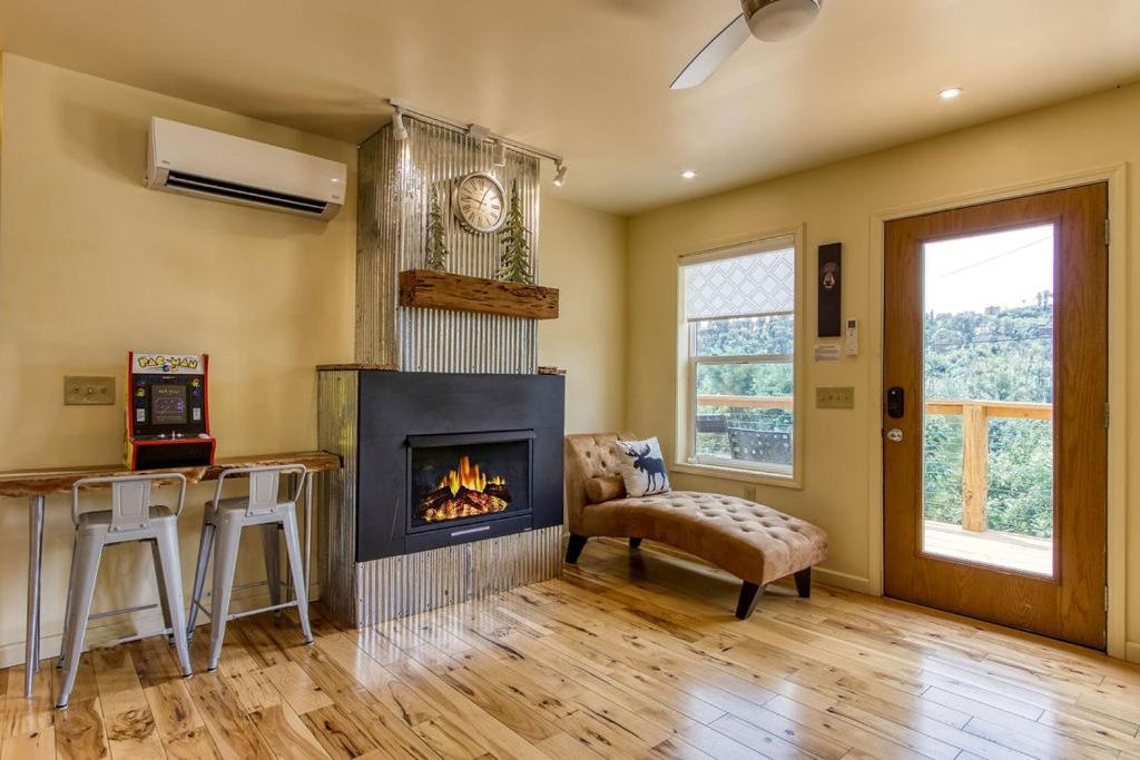 Key Lime Pie, Hot Tub,Wifi, 1089 Free Tickets Each Paid Day, Dollywood And More 개틀린버그 외부 사진
